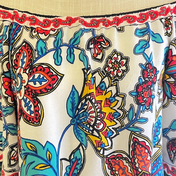 Free Market Top - Picture 2 of 4